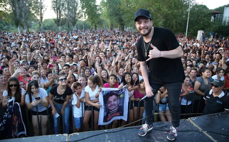 Damián Córdoba adelantó canciones de su show en el Festival
